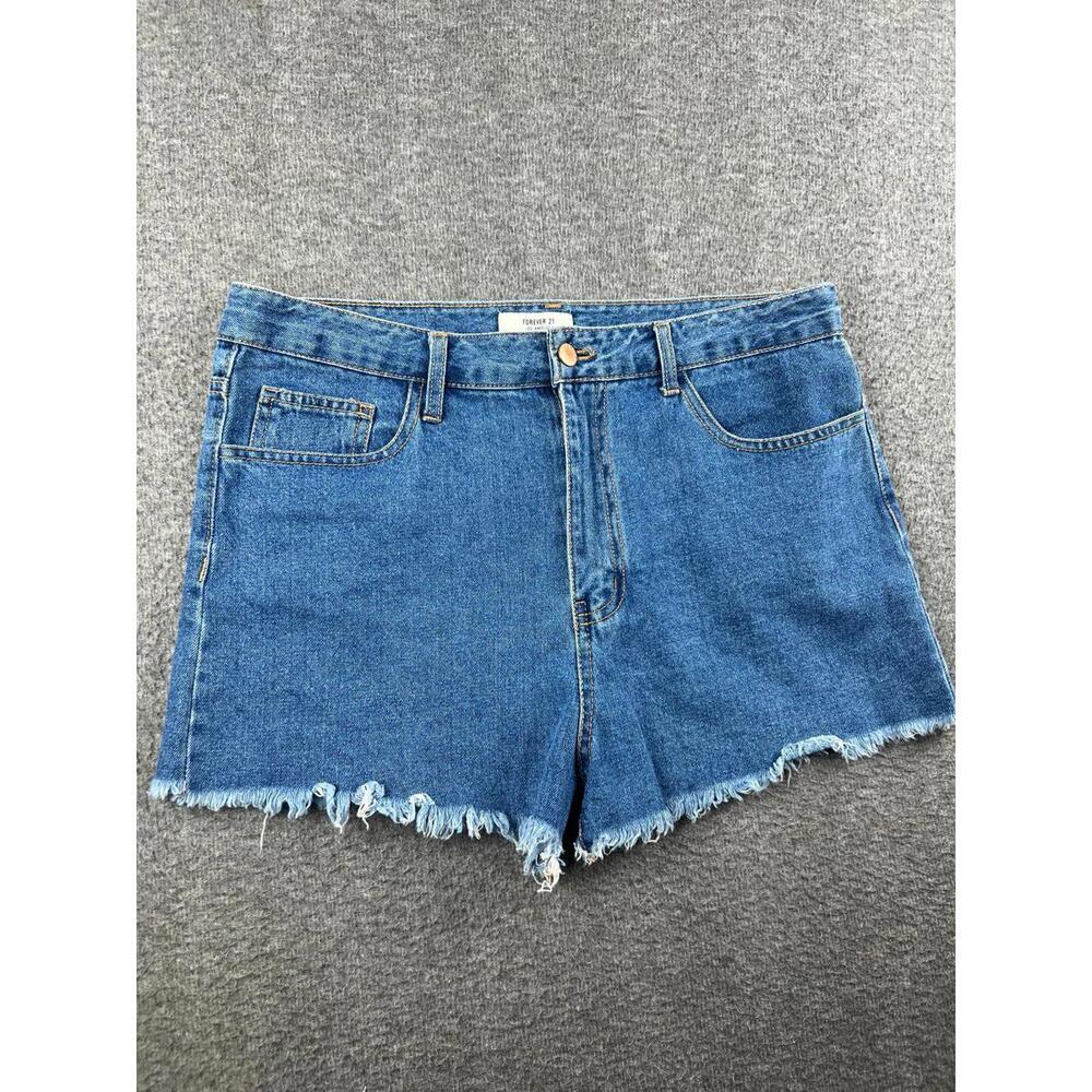 Forever 21 Women's Shorts Size 30 Medium Wash Denim Casual Fit